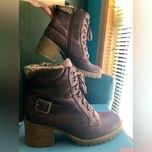 NWOT Rugged Chunky Heel Boots